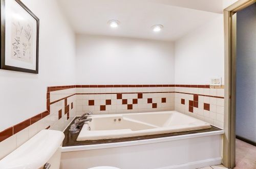 10641 Carolina Trace Rd, New Haven OH  45030-1611 exterior