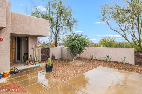 27 Shadow Creek Pl, Tucson, AZ 85748-3259