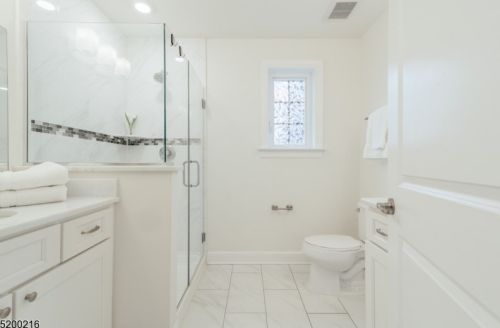 38 Walnut St, Little Falls NJ  07424-1402 exterior