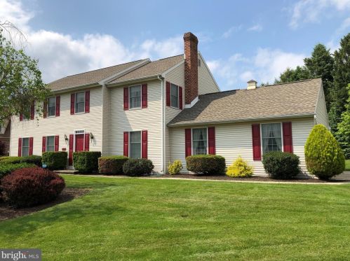 524 Brom Ct, Navy Sup Dpt, PA 17050-2571
