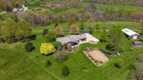 2306 Wesley Chapel Rd, Zanesville OH  43701-7851 exterior