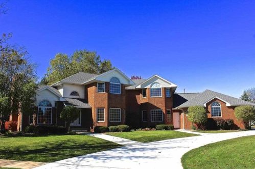 1754 Caras Rd, Waterloo, IA 50701-9793