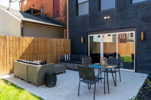 330 Pike St, Covington KY 41011-2127 exterior