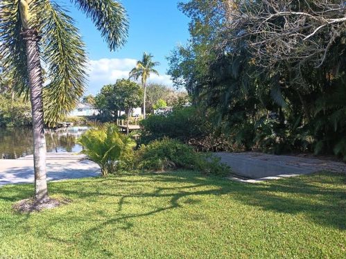 27278 Tennessee St, Bonita Springs, FL 34135-4721