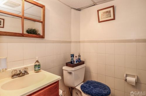 229 Delmore Ave, South Plainfield NJ  07080-3207 exterior