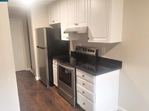 7 Lancaster Cir, West Pittsburg, CA 94565-6659