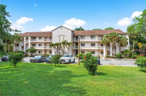 5084 Rose Hill Dr, Boynton Beach, FL 33437-1308