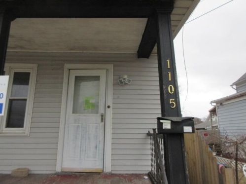 1105 67th St, Kenosha, WI 53143-1309