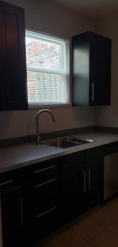 913 Berkshire Ave, Pittsburgh PA  15226-2136 exterior