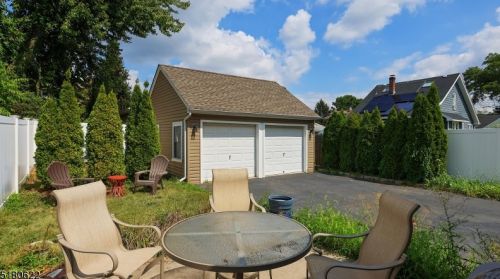 310 Locust Ave, Garwood, NJ 07027-1307