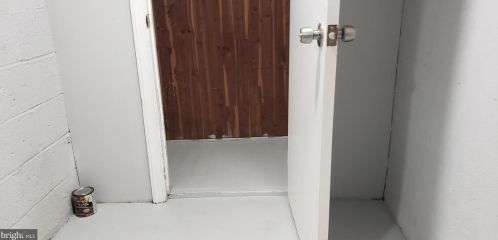 850 Longshore Ave, Philadelphia PA  19111-4423 exterior