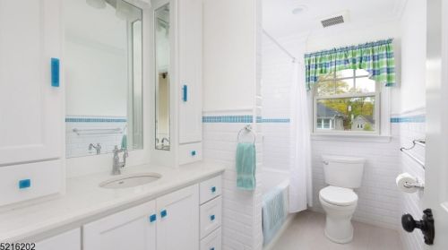 211 Seneca Pl, Westfield NJ  07090-4335 exterior