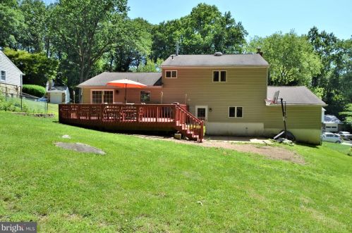 20 Manchester Ln, Wilmington, DE 19810-1161