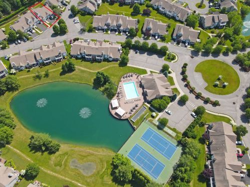 60 Pond Cir, Mount Sinai NY  11766-3503 exterior