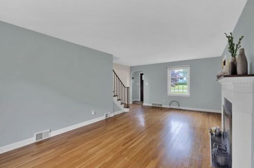 205 Woodland Ave, Glenshaw PA  15116-2010 exterior