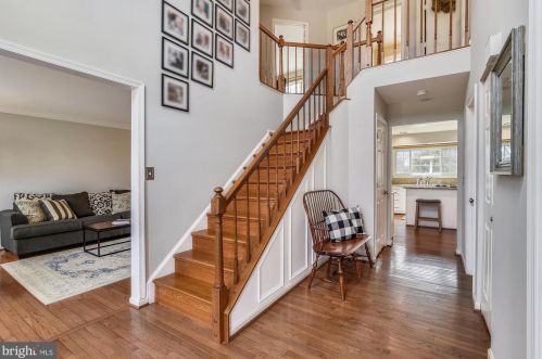 301 Wingate Pl, Leesburg, VA 20175-2533