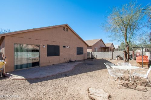 5158 Lavender Moon Way, Tucson, AZ 85746-3990