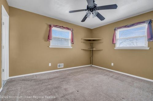 5 Wyoming Dr, Jackson Twp NJ  08527-1548 exterior