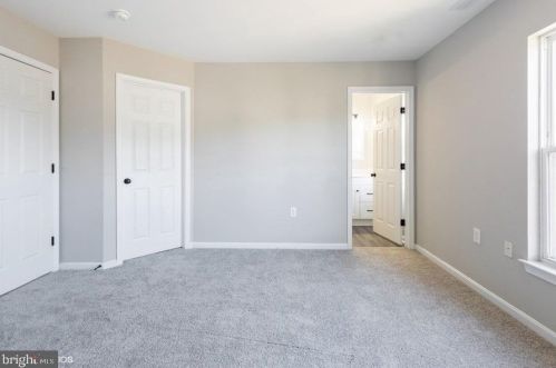 1834 Frederick Douglass Pl, Washington DC 20020-2817 exterior