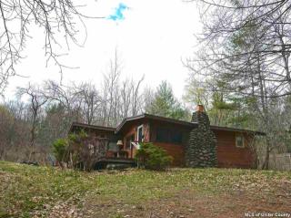 518 Woodland Valley Rd, Phoenicia, NY 12464-5326