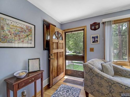 107 Magnolia Ave, Maywood, NJ 07607-1118