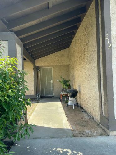 212 Withington Ave, Rio Linda, CA 95673-3327