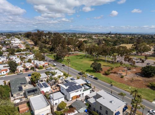 2420 Upas St, San Diego CA  92104-4049 exterior