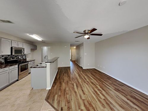 1521 Pine Ln, Fort Worth, TX 76140-5435