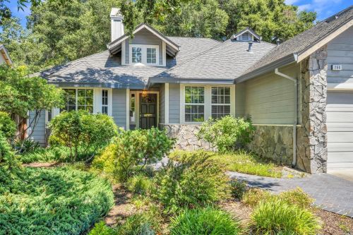 200 Gilbert Dr, Santa Rosa, CA 95405-4728