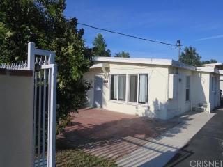 6818 Rhea Ave, Los Angeles, CA 91335-4001
