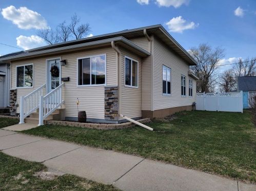 313 Monowau St, Tomah, WI 54660-2116