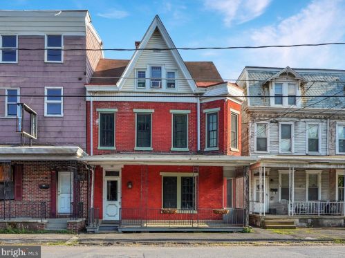131 Pike St, Port Carbon, PA 17965-1830