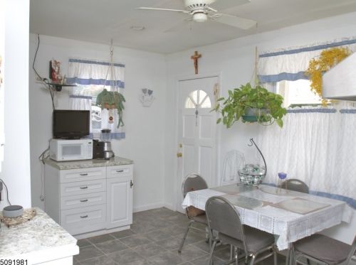 89 Monroe Ave, Dover NJ  07801-5505 exterior