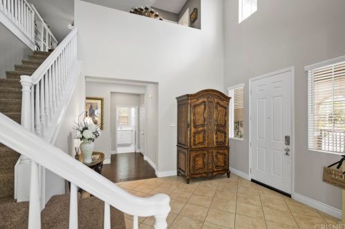 28531 Redwood Canyon Pl, Santa Clarita CA  91390-5723 exterior