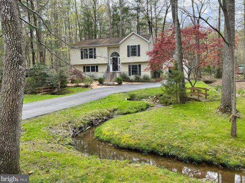 3614 Lakeview Pkwy, Locust Grove, VA 22508-5605