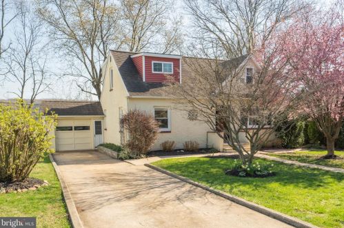 102 2nd Ave, Parkesburg, PA 19365-1246