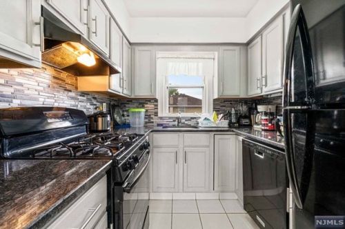 122 Gaston Ave, Outwater NJ  07026-1208 exterior