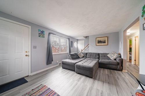 6834 Alcoma Dr, Pittsburgh PA  15235-2257 exterior