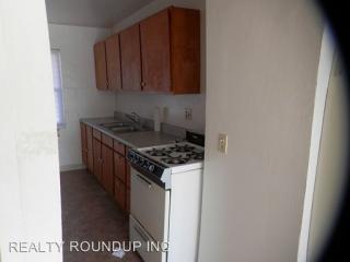 2005 South Ave, Sacramento CA  95838-4021 exterior