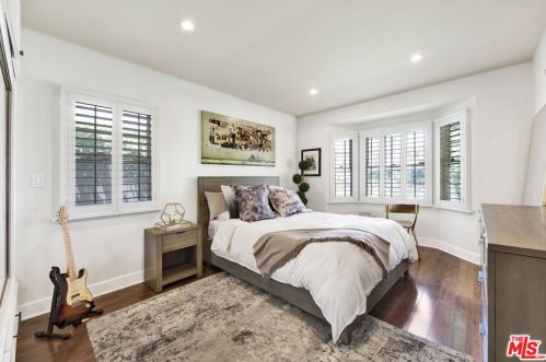 12202 Hartsook St, North Hollywood CA  91601-3961 exterior
