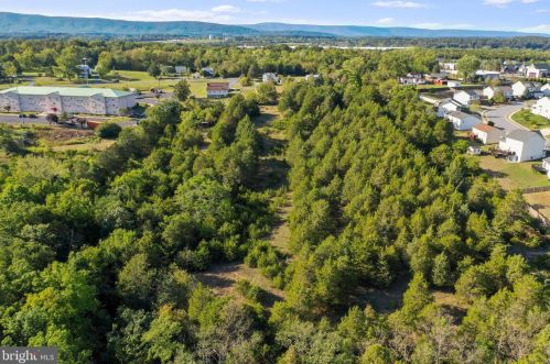 33456 Old Valley Pike, Strasburg VA  22657-3702 exterior