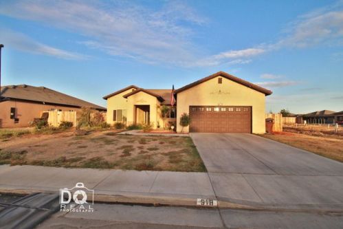 918 Jeffries St, Bakersfield, CA 93263-3552