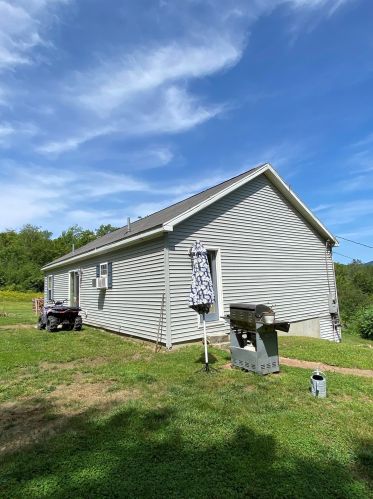 236 Dole School House Rd, Washington NH  03280-6101 exterior