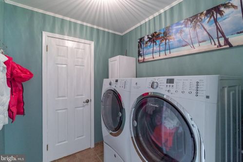 16 Old Dutch Way, Harleysville PA  19438-3080 exterior