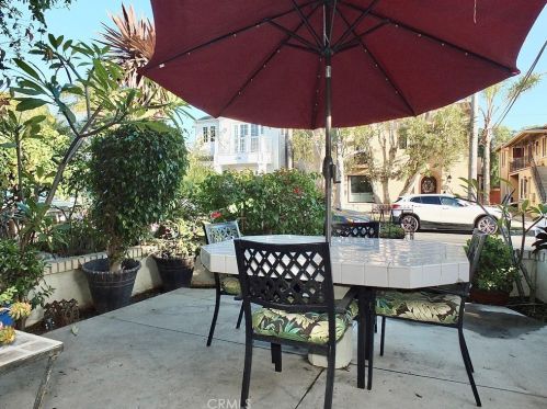 227 Glendora Ave, Long Beach CA  90803-3504 exterior