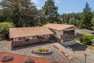 2258 Kipling Dr, Eureka, CA 95503-7026