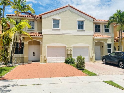 3363 169th Ter, Hollywood, FL 33027-4569