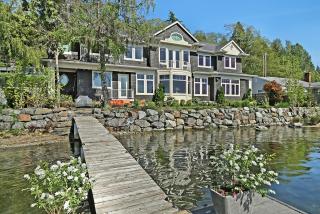 3835 Lake Sammamish Pkwy, Redmond WA  98074-4524 exterior