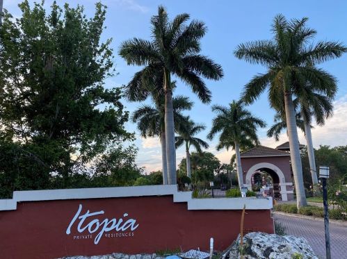 10265 Gandy Blvd, Saint Petersburg FL  33702-2331 exterior