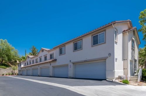 25773 Perlman Pl, Santa Clarita CA  91381-2365 exterior